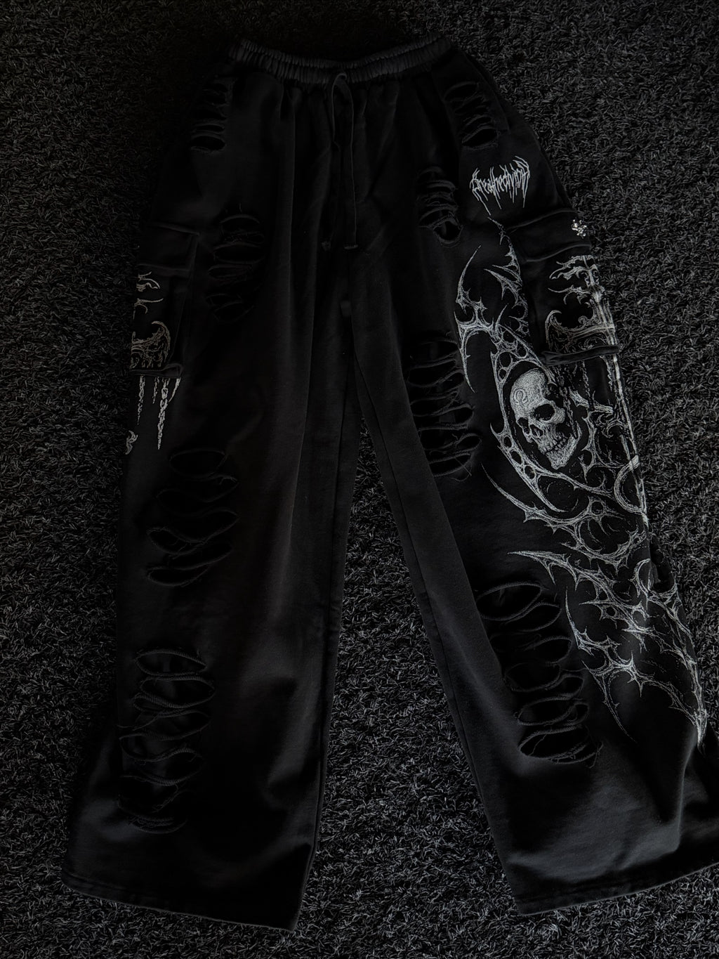 Mens Tarnished Uncuffed
Luxury Cargos [VOID BLACK]