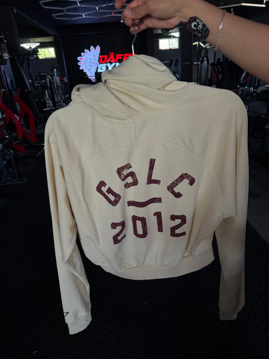Gymshark Gymshark
Lifting Club 2012 Graphic
Cropped Hoodie - Stone
Beige/Wash