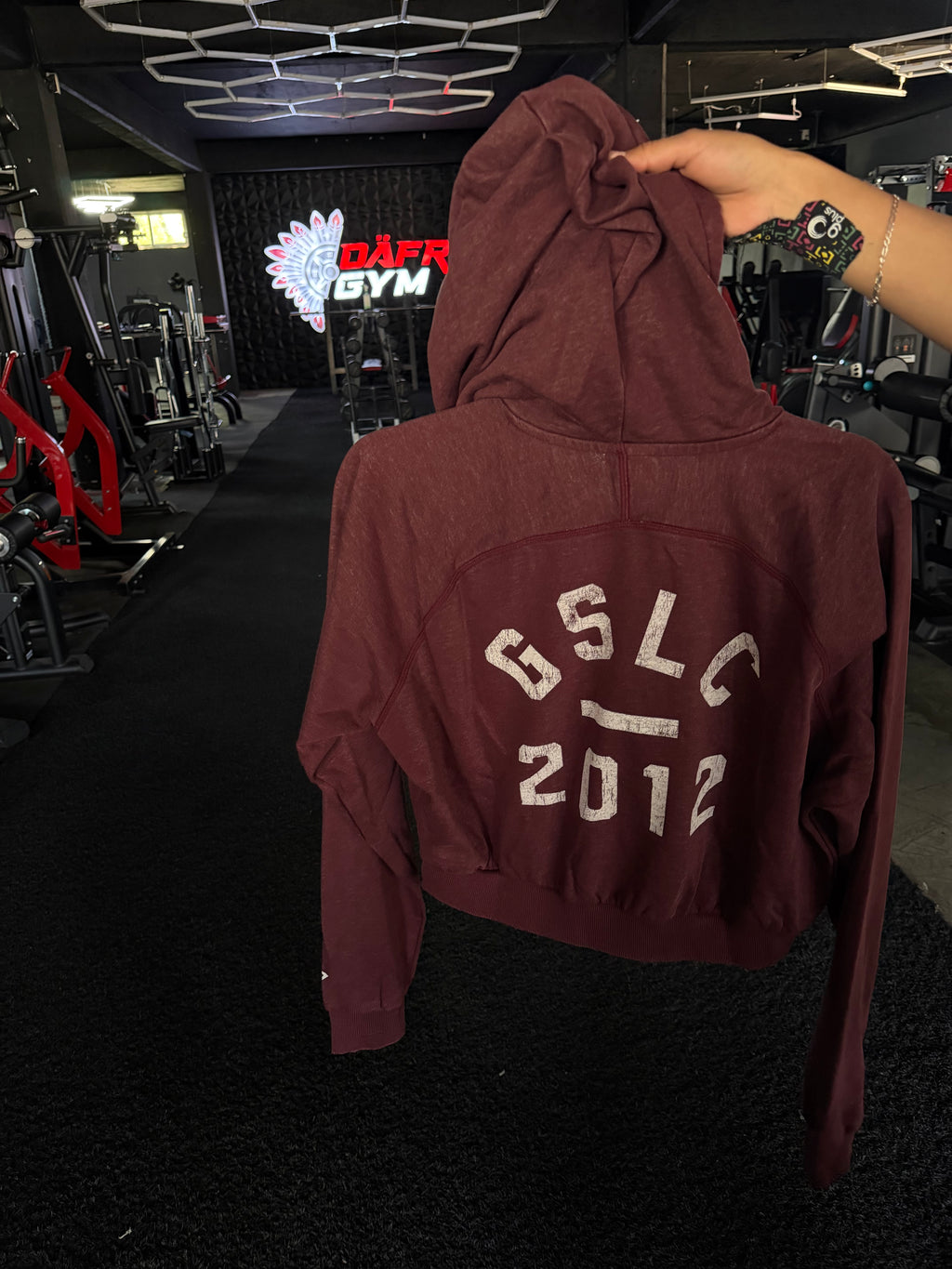 Gymshark Gymshark
Lifting Club 2012 Graphic
Cropped Hoodie - Rich
Maroon/Wash