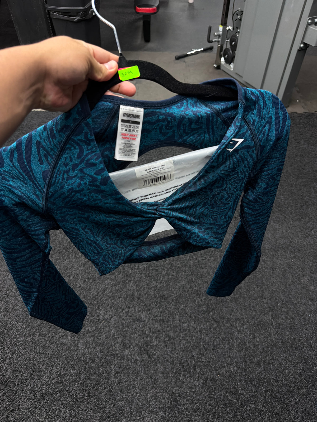 Gymshark Adapt Animal
Long Sleeve Crop Top - Navy/Brand Blue