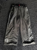 SIGNATURE WIDELEG SWEATS GREY